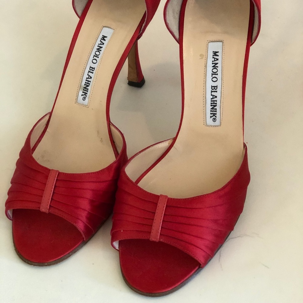 Reduced! Manolo Blahnik Red D'orsay Peep Toe Pumps